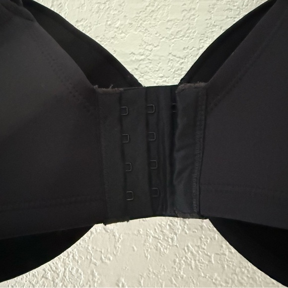 Vanity fair Black Full- Figure Smoothing Underwire Bra Size 40DD - Picture 8 of 9